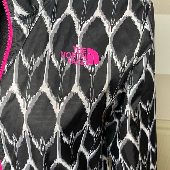 The North Face Women's Black and White Patterned Rain Jacket with Pink Accents - Picture 2 of 10